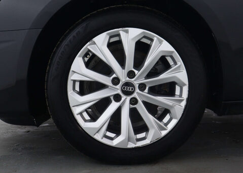 Audi A4 2.0 A4 Technik 35 TFSI MHEV Semi-Auto 4dr 15