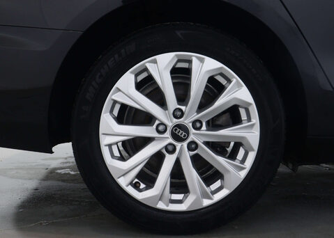 Audi A4 2.0 A4 Technik 35 TFSI MHEV Semi-Auto 4dr 13