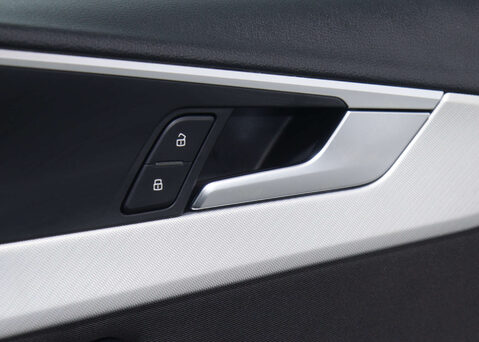 Audi A4 2.0 A4 Technik 35 TFSI MHEV Semi-Auto 4dr 38