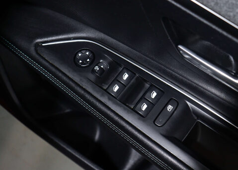 Peugeot 3008 1.5 3008 Allure Premium Blue HDi S/S 5dr 38