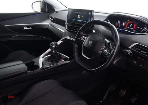 Peugeot 3008 1.5 3008 Allure Premium Blue HDi S/S 5dr 39