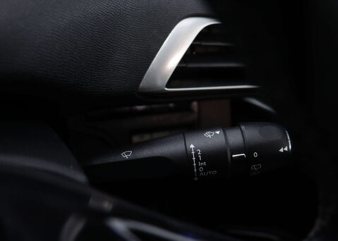 Peugeot 3008 1.5 3008 Allure Premium Blue HDi S/S 5dr 36