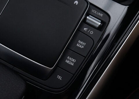 Mercedes-Benz GLB 1.3 GLB 200 AMG Line Auto 5dr 30