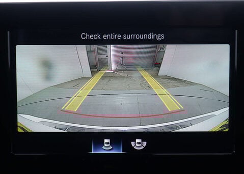 Mercedes-Benz GLB 1.3 GLB 200 AMG Line Auto 5dr 27