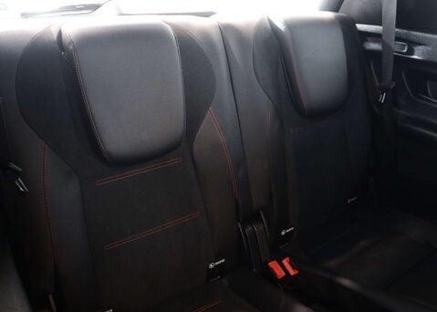 Mercedes-Benz GLB 1.3 GLB 200 AMG Line Auto 5dr 50