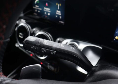 Mercedes-Benz GLB 1.3 GLB 200 AMG Line Auto 5dr 35