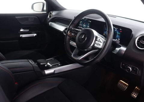 Mercedes-Benz GLB 1.3 GLB 200 AMG Line Auto 5dr 40