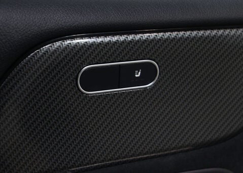 Mercedes-Benz GLB 1.3 GLB 200 AMG Line Auto 5dr 38