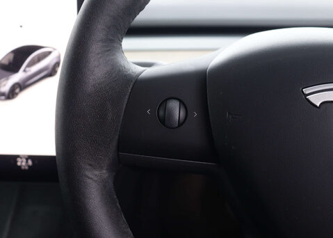 Tesla Model 3 Model 3 Long Range AWD 4WD 4dr 31