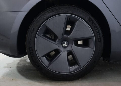 Tesla Model 3 Model 3 Long Range AWD 4WD 4dr 15