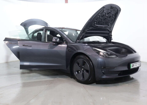 Tesla Model 3 Model 3 Long Range AWD 4WD 4dr 52