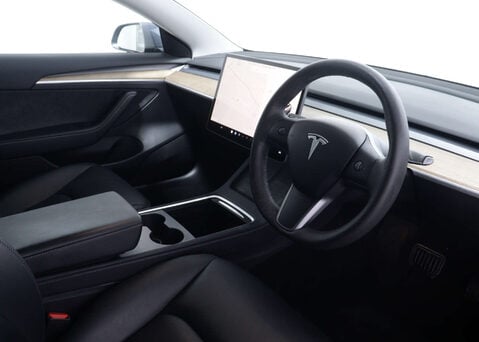 Tesla Model 3 Model 3 Long Range AWD 4WD 4dr 37