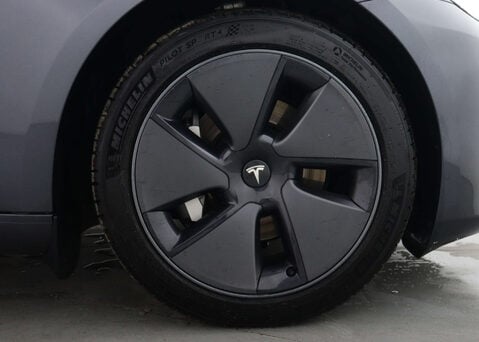 Tesla Model 3 Model 3 Long Range AWD 4WD 4dr 16