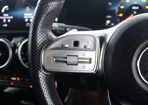 Mercedes-Benz A Class 1.3 A 200 AMG Line Exeutive Auto 5dr 33