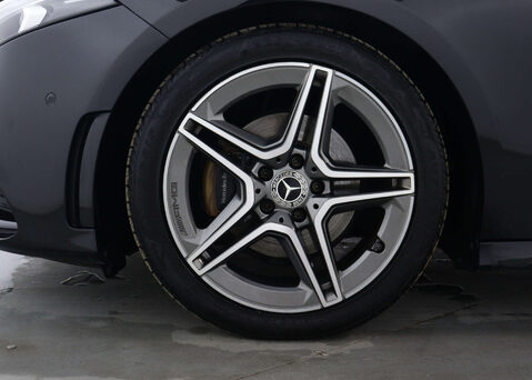 Mercedes-Benz A Class 1.3 A 200 AMG Line Exeutive Auto 5dr 15