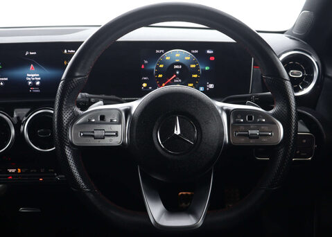 Mercedes-Benz A Class 1.3 A 200 AMG Line Exeutive Auto 5dr 18