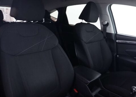 Hyundai TUCSON 1.6 Tucson SE Connect TGDi 5dr 47