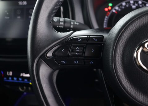 Toyota Aygo X 1.0 Aygo X Edge VVT-i Auto 5dr 27