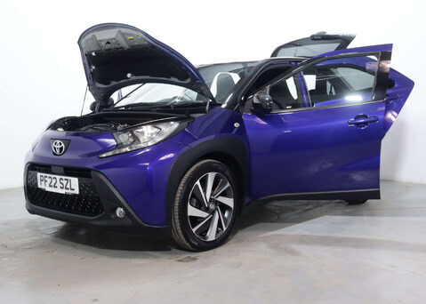 Toyota Aygo X 1.0 Aygo X Edge VVT-i Auto 5dr 44