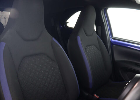 Toyota Aygo X 1.0 Aygo X Edge VVT-i Auto 5dr 32