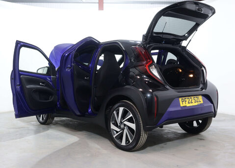Toyota Aygo X 1.0 Aygo X Edge VVT-i Auto 5dr 46