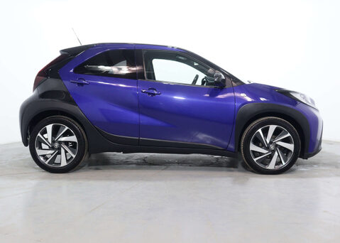 Toyota Aygo X 1.0 Aygo X Edge VVT-i Auto 5dr 12