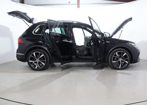 Volkswagen Tiguan 1.5 Tiguan R-Line TSi Semi-Auto 5dr 61