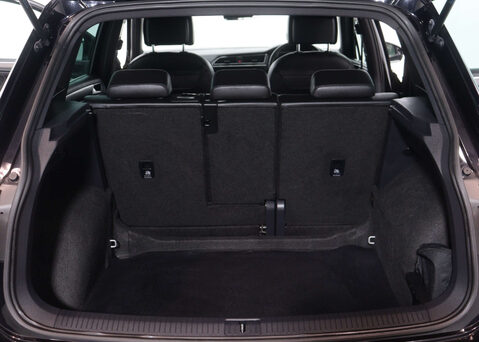 Volkswagen Tiguan 1.5 Tiguan R-Line TSi Semi-Auto 5dr 52