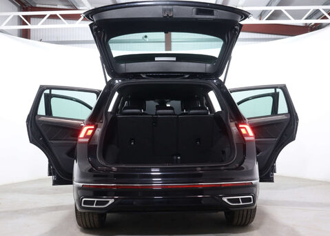 Volkswagen Tiguan 1.5 Tiguan R-Line TSi Semi-Auto 5dr 59