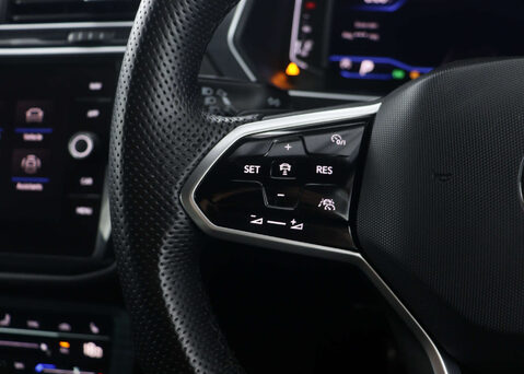 Volkswagen Tiguan 1.5 Tiguan R-Line TSi Semi-Auto 5dr 35