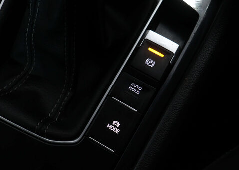 Volkswagen Tiguan 1.5 Tiguan R-Line TSi Semi-Auto 5dr 33