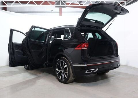 Volkswagen Tiguan 1.5 Tiguan R-Line TSi Semi-Auto 5dr 58