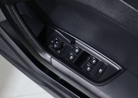 Audi A1 1.0 A1 Sportback 30 TFSI Technik Semi-Auto 5dr 36