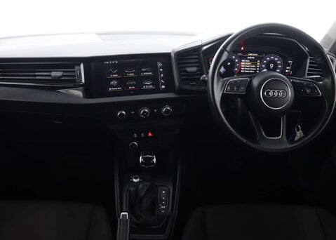 Audi A1 1.0 A1 Sportback 30 TFSI Technik Semi-Auto 5dr 19