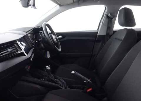 Audi A1 1.0 A1 Sportback 30 TFSI Technik Semi-Auto 5dr 42