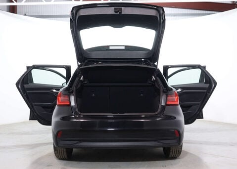 Audi A1 1.0 A1 Sportback 30 TFSI Technik Semi-Auto 5dr 54