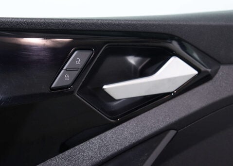 Audi A1 1.0 A1 Sportback 30 TFSI Technik Semi-Auto 5dr 35