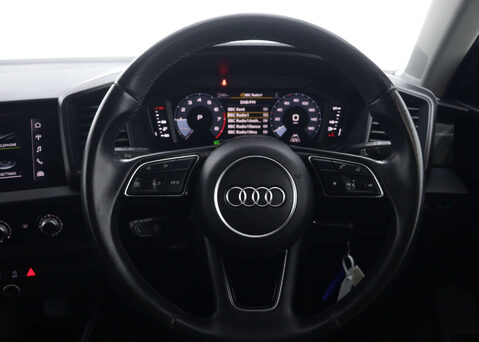 Audi A1 1.0 A1 Sportback 30 TFSI Technik Semi-Auto 5dr 18