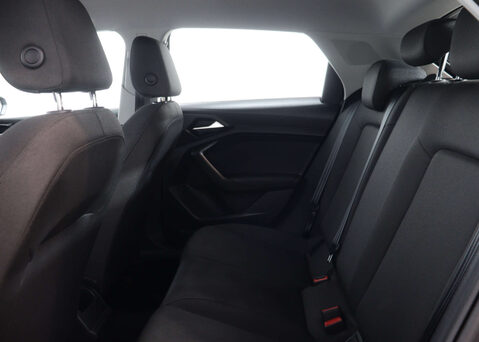 Audi A1 1.0 A1 Sportback 30 TFSI Technik Semi-Auto 5dr 45