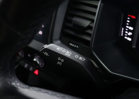 Audi A1 1.0 A1 Sportback 30 TFSI Technik Semi-Auto 5dr 32