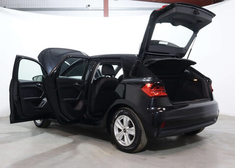Audi A1 1.0 A1 Sportback 30 TFSI Technik Semi-Auto 5dr 53
