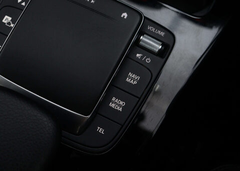 Mercedes-Benz A Class 1.3 A 180 AMG Line Edition Executive Auto 4dr 31