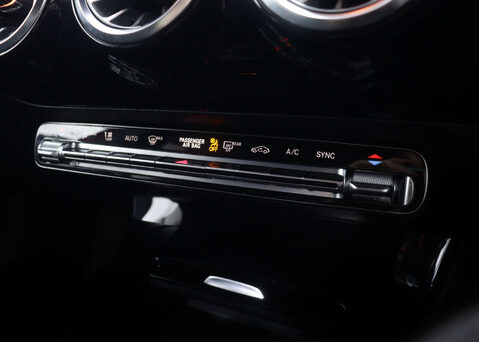 Mercedes-Benz A Class 1.3 A 180 AMG Line Edition Executive Auto 4dr 29