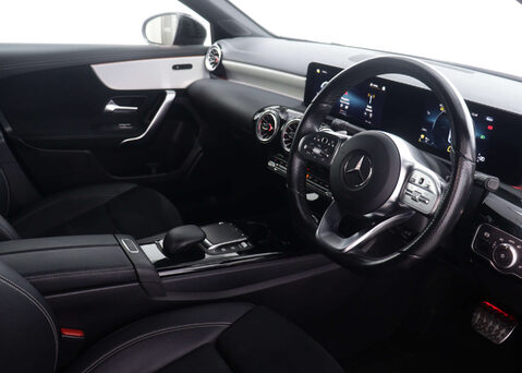 Mercedes-Benz A Class 1.3 A 180 AMG Line Edition Executive Auto 4dr 41