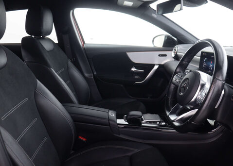 Mercedes-Benz A Class 1.3 A 180 AMG Line Edition Executive Auto 4dr 42