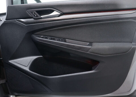 Volkswagen Golf 2.0 Golf GTD TDI Semi-Auto 5dr 44