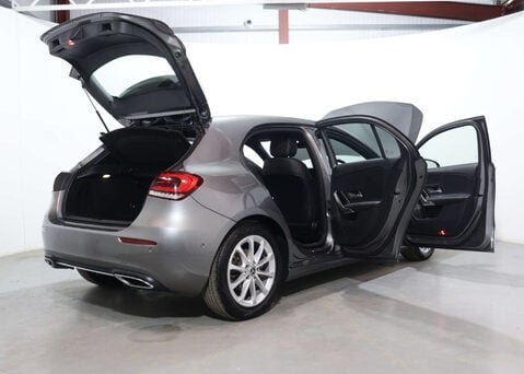 Mercedes-Benz A Class 1.3 A 200 Sport Exeutive Auto 5dr 57