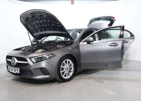 Mercedes-Benz A Class 1.3 A 200 Sport Exeutive Auto 5dr 53