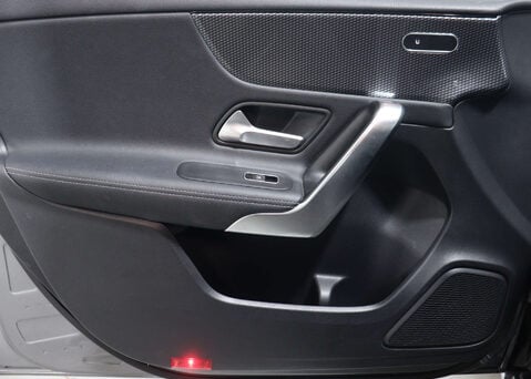 Mercedes-Benz A Class 1.3 A 200 Sport Exeutive Auto 5dr 46