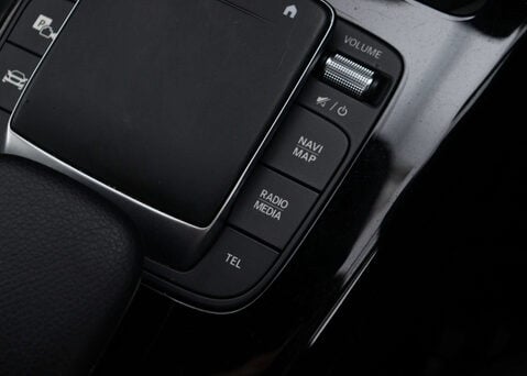 Mercedes-Benz A Class 1.3 A 200 Sport Exeutive Auto 5dr 33